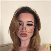 J’aimerais enseigner le français aux plus jeunes. L’échange de connaissances fait partie des choses qui apporte beaucoup